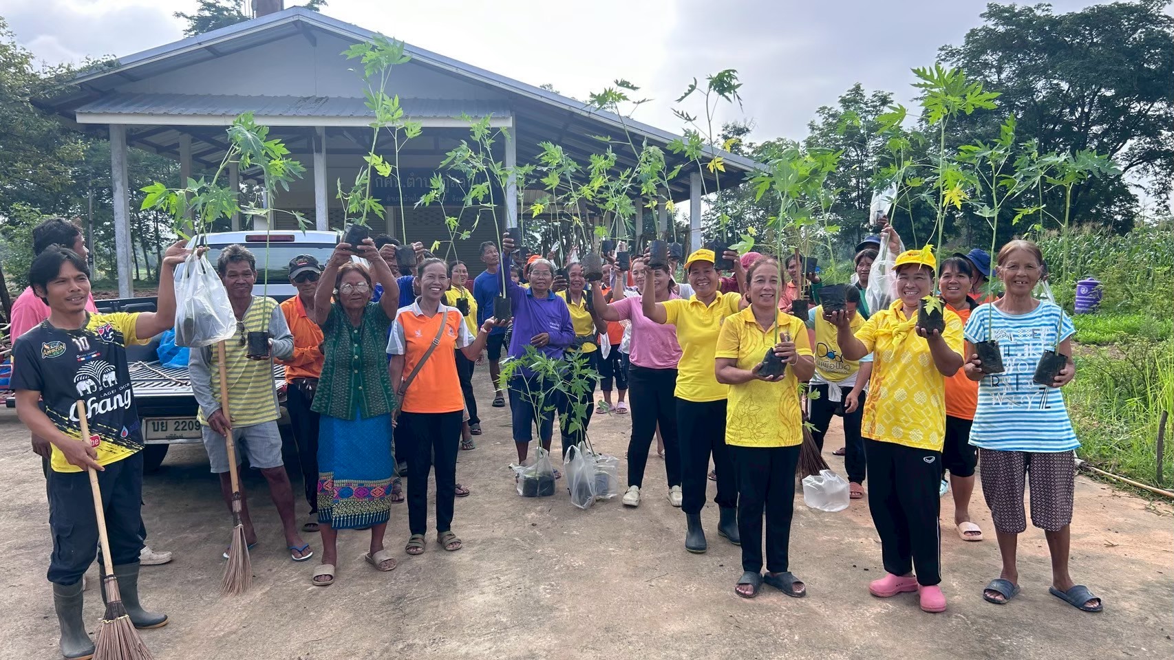จังหวัดบุรีรัมย์ – พช.บ้านใหม่ไชยพจน์-ติดตามสนับสนุนการสร้างความมั้นคงทางด้านอาหาร
